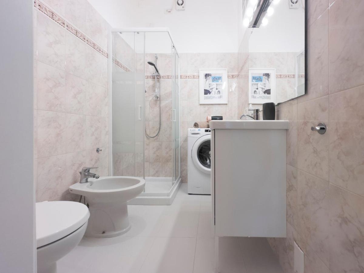 Xenia Apartments - Stylish Colorful Apt- Upbeat & Well-Connected Area 밀라노 외부 사진